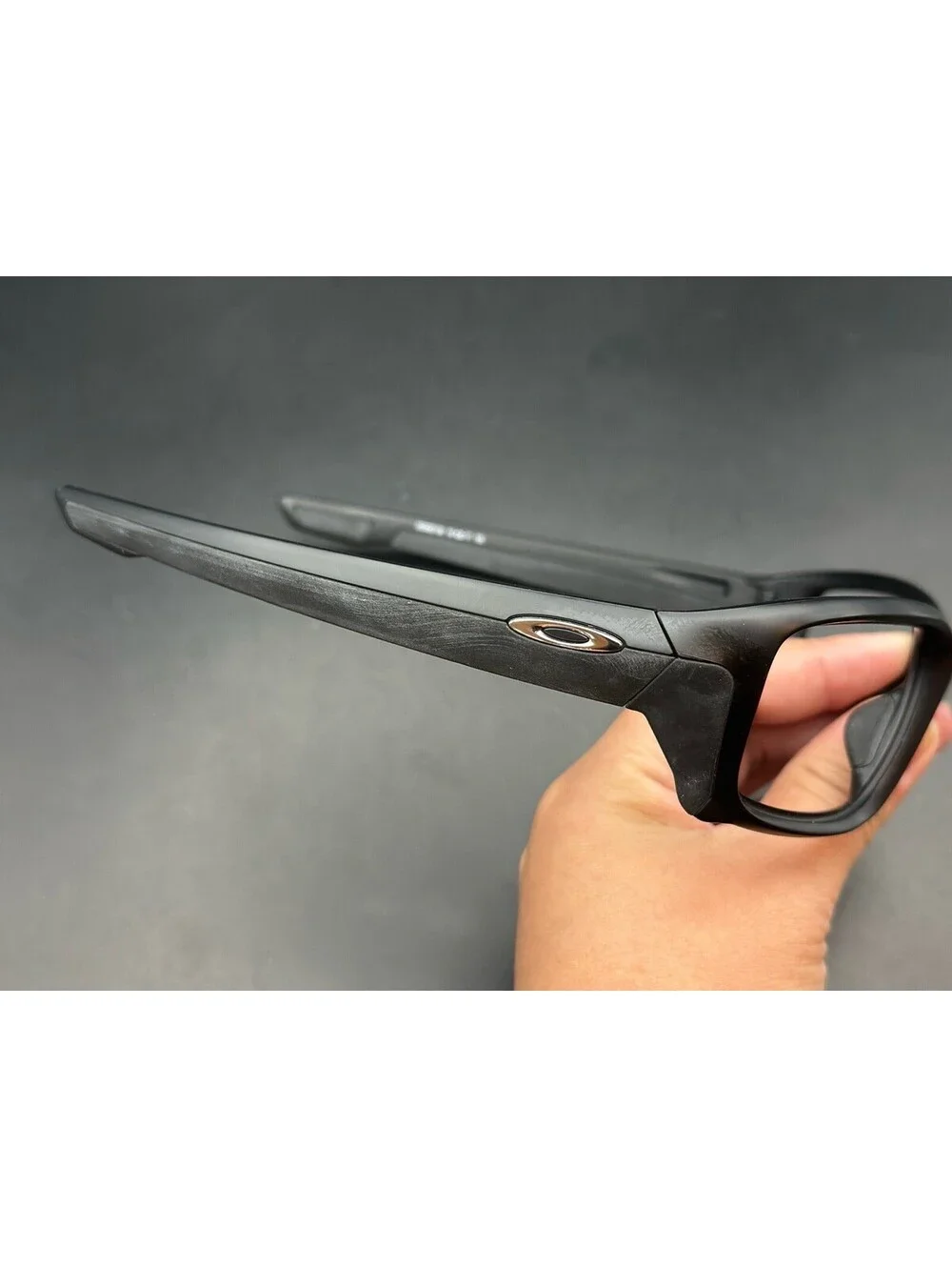 Oakley pre owned